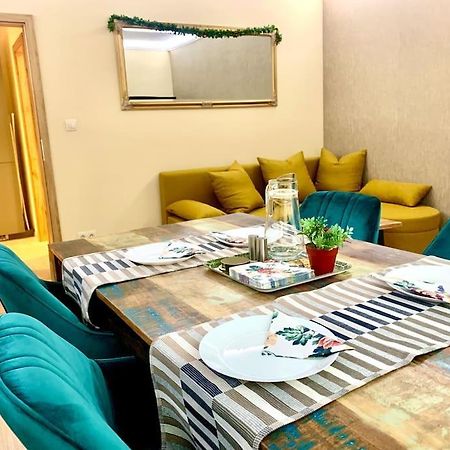 Brand New, Design Apartment Jojo, Oldtown, Balcony Братислава Екстериор снимка