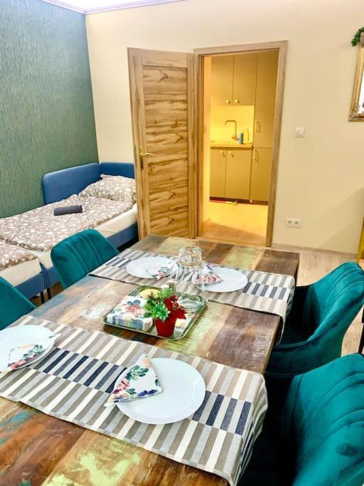 Brand New, Design Apartment Jojo, Oldtown, Balcony Братислава Екстериор снимка
