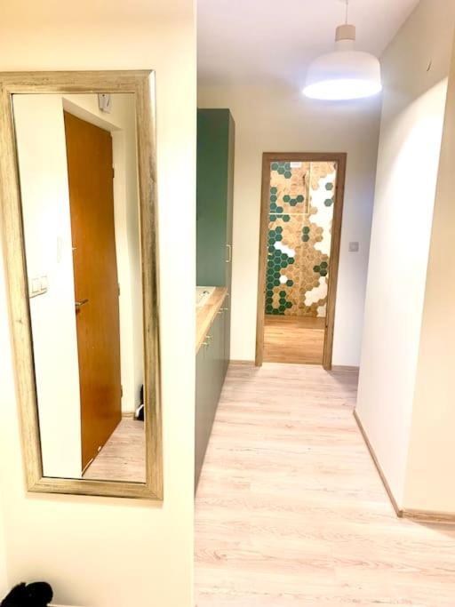 Brand New, Design Apartment Jojo, Oldtown, Balcony Братислава Екстериор снимка