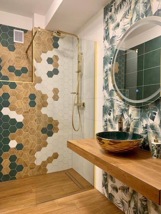 Brand New, Design Apartment Jojo, Oldtown, Balcony Братислава Екстериор снимка