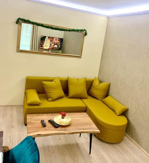 Brand New, Design Apartment Jojo, Oldtown, Balcony Братислава Екстериор снимка